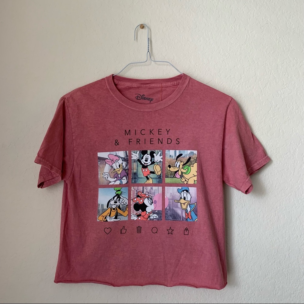 3/$25 SALE✨ Mickey & Friends Tee
